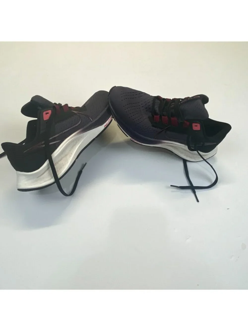 Nike Air Zoom Pegasus 38 Women's Size 7.5  Running Shoes Cave Dark Purple